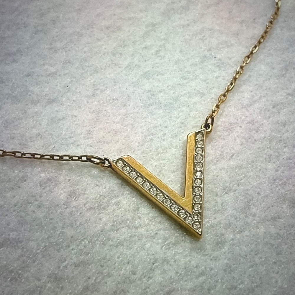 NEW Swarovski Delta V Necklace Rose Gold Crystal Pave 15" | 5140120 - Picture 4 of 7